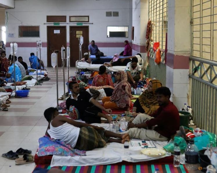 Patients infected with dengue receive treatment at a hospital in Dhaka, Bangladesh, on Sep 7, 2026.